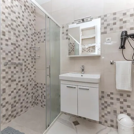 Apartment Petar Makarska
